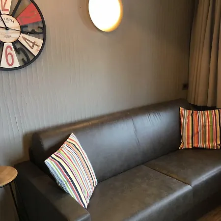 Holidays Apartment *